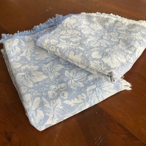 Blue Leaves Tablecloth And 9 Napkins  Fall Autumn Thanksgiving Linens 74x54 EC